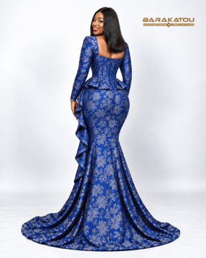 Robe sirène péplum bleu royal brodé Autriche