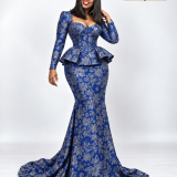 Robe sirène péplum bleu royal brodé Autriche